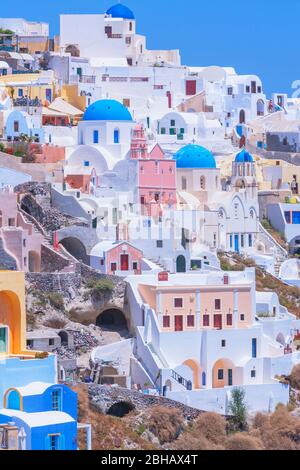 Le village d''Oia, Oia, Santorini, Cyclades, Grèce Banque D'Images