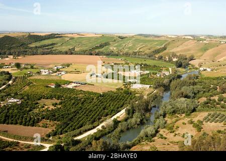 Espagne, Andalousie, Arcos de la Frontera, Guadalete River Banque D'Images