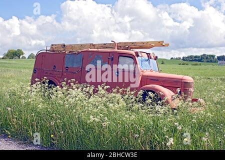 Vieux camion de pompiers à partir de milieu du 20e siècle Banque D'Images