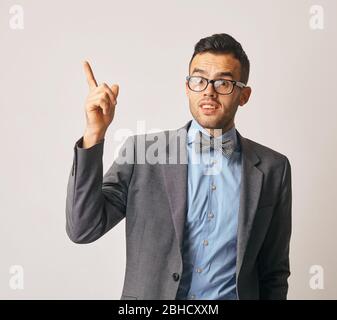 Jeune couple ayant une bonne idée Banque D'Images