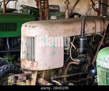 Fendt Dieselross F15 G 1950–56. Old Fandt Tractor a une ferme dans le Tyrol du Sud, dans le nord de l'Italie, en Europe - 7 janvier 2019 Banque D'Images