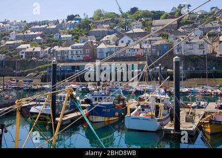 Le grand port de pêche de Newlyn sur la côte sud des Cornouailles) Banque D'Images