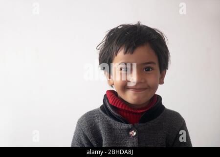 portrait jeune enfant heureux Banque D'Images