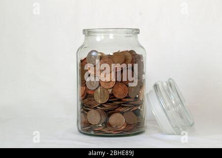 Pot de récupération de pièces de verre ou d'économies pour les jours de pluie Banque D'Images