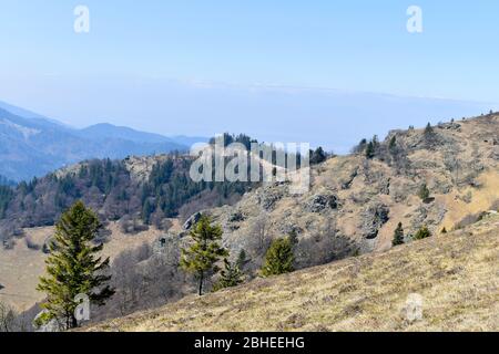 Les paysages de montagne Belchen au début du printemps. Banque D'Images