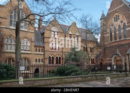 Salle du clergé et de l'école St. Michael's, Leonard Street, London Borough of Hackney, EC2 Banque D'Images