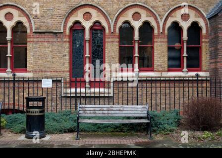 Salle du clergé et de l'école St. Michael's, Leonard Street, London Borough of Hackney, EC2 Banque D'Images