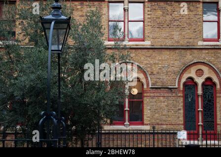 Salle du clergé et de l'école St. Michael's, Leonard Street, London Borough of Hackney, EC2 Banque D'Images