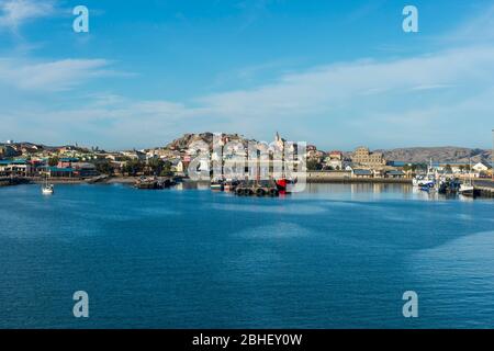 Vue sur Lüderitz, ville portuaire du sud-ouest de la Namibie. Banque D'Images