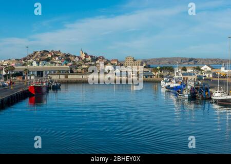 Vue sur Lüderitz, ville portuaire du sud-ouest de la Namibie. Banque D'Images