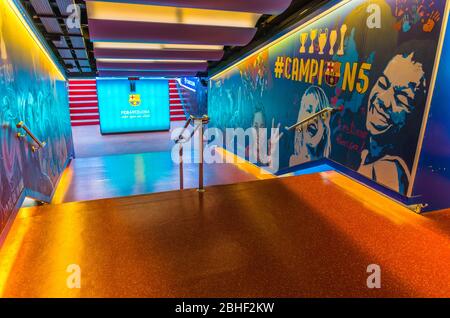 Barcelone, Espagne, 14 mars 2019 : entrée du tunnel du joueur du stade Camp Nou. Nou Camp est le stade de football de Barcelone, le plus grand stade d'Espagne. Banque D'Images