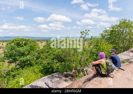 Les touristes dans la réserve de jeu Sai près d'Accra, Ghana. Banque D'Images