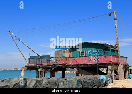 Cabane de pêche, Fiumicino Town, Rome, Italie, Europe Banque D'Images