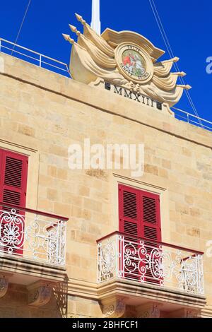 Café, place Saint-Georges, ville de Victoria, île Gozo, Malte, Europe Banque D'Images