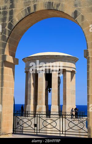 Lower Barrakka Garden & Seige Bell Memorial, Valletta, Malte, Europe Banque D'Images