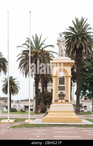 Carmelo, Colonia / Uruguay; 27 déc 2018 : statue de José Gervasio Artigas sur la place Artigas Banque D'Images