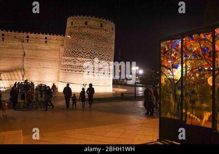 Tour penchée de l'Arg de Karim Khan ou de la Citadelle de Karim Khan à Shiraz, Iran, Perse, Moyen-Orient Banque D'Images