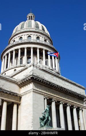 Vue sur le bâtiment historique - le Capitolio à la Havane. Accueil à la législature de Cuba. Banque D'Images