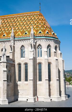 Budapest, Hongrie - 24 AVRIL 2020 : l'Église de l'Assomption du château de Buda ou l'Église Matthias. Banque D'Images