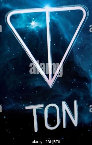 Ryazan, Russie - 30 avril 2018 : logo de Telegram Open Network - CRYPTO-monnaie TONNE sur l'affichage de PC Banque D'Images