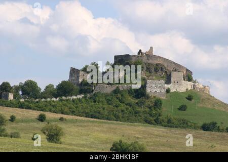 Les ruines de la Citadelle de Rupea du XIIIe siècle en Roumanie Banque D'Images