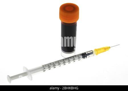 Seringue et flacon d'échantillon sanguin Banque D'Images