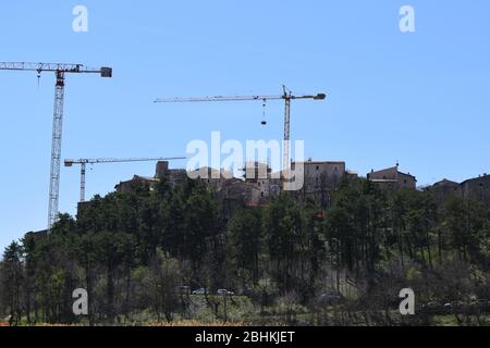 Reconstruction de bâtiments à Santo Stefano di Sessanio, ancien village médiéval à Abruzzo, Italie Banque D'Images