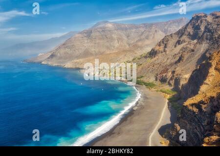 Sentier de randonnée à Santo Antao, Cap Vert, post traité en HDR Banque D'Images