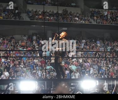 28 mai : Bono de l'UE 2 se produit à l'Infinite Energy Arena de Duluth, Géorgie, le 28 mai 2018. CRÉDIT: Chris McKay / MediaPunch Banque D'Images