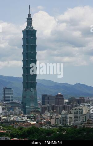 Taichung, 18 MAI 2008 - vue en angle sur le paysage urbain du district de Xinyi Banque D'Images