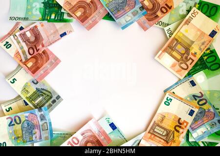 Cadre en euros, billets en euros avec espace de copie Banque D'Images