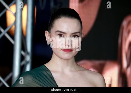 Daisy Ridley assiste aux EE British Academy Film Awards 2020 à Royal Albert Hall le 02 février 2020 à Londres, au Royaume-Uni. Banque D'Images