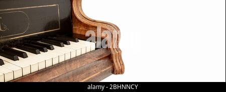 Clavier piano vintage isolé sur fond blanc Banque D'Images