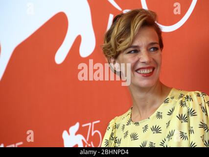 VENISE, ITALIE - SEPTEMBRE 07: Céline Sallette assiste à la photocall 'un seul roi Nation (un peuple et son Roi)' au 75ème Festival du Film de Venise Banque D'Images