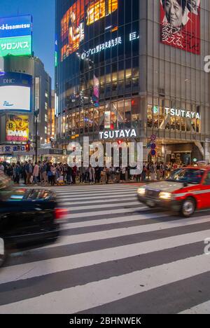 Tokyo, Japon: Shibuya Crossing Banque D'Images