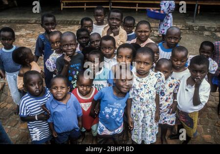 Orphelins du génocide dans un orphelinat à Kigali, Rwanda, Afrique en 1995 Banque D'Images