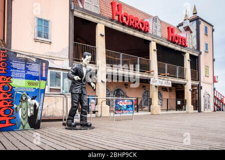 Horror Hotel fantôme train Ride sans clients sur le Palace Pier, Brighton, East Sussex, Angleterre, GB, UK Banque D'Images