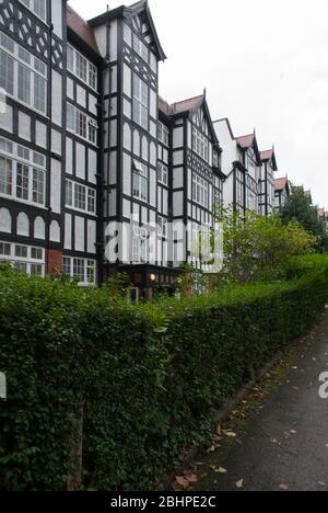 Architecture de style Tudor Holly Lodge Estate, 8 Holly Lodge Gardens, Highgate, Londres N6 6AA Banque D'Images