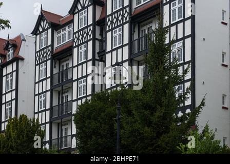 Architecture de style Tudor Holly Lodge Estate, 8 Holly Lodge Gardens, Highgate, Londres N6 6AA Banque D'Images