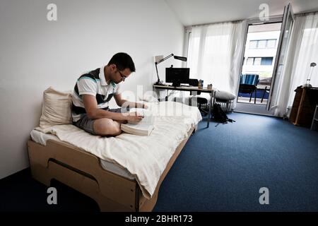 Les invités scientifiques de la Fraunhofer Gesellschaft vivent maintenant dans la chambre du Connollystr. 31 dans le village olympique de Munich, où l'équipe olympique israélienne a été détenue par des terroristes en 1972. Banque D'Images