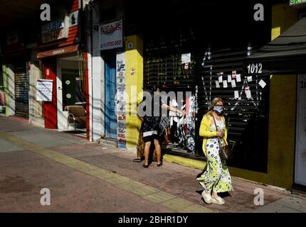 Osasco, Brésil. 27 avril 2020. 19) . La ville est la troisième dans l'État avec le plus grand nombre de décès dus à la maladie. Crédit: Aloisio Mauricio/FotoArena/Alay Live News Banque D'Images