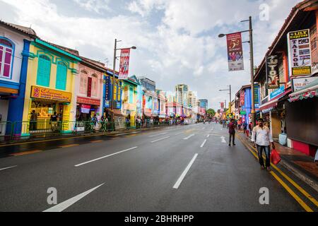 travailleurs migrants dans la petite rue de l'inde singapour, singapour, little india singapour, little india colorée, migrants indiens singapour, peintures murales Banque D'Images