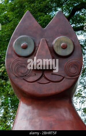 Le légendaire chat de rivière ou Gato del Rio Sculpture par Hernando Tejada au Cats Park au boulevard de la rivière à Cali, Departamento Valle del Cauca, Colombie, Banque D'Images