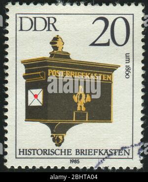 ALLEMAGNE - VERS 1985: Cachet imprimé par l'Allemagne, affiche la boîte postale, vers 1985. Banque D'Images