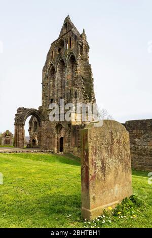 Vestiges du transept sud de l'abbaye de Kilwinning, construit par des moines bénédictins de Tironensien à la fin de 1100 et détruit par la réforme protestante Banque D'Images