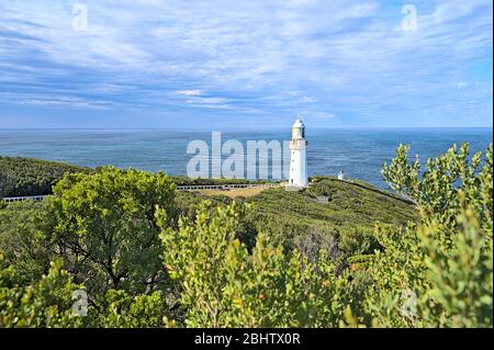 Phare de Cape Otway avec la mer derrière Banque D'Images