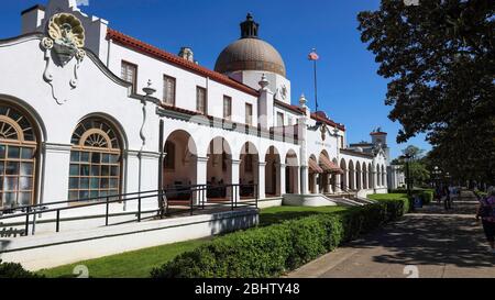 Quapaw Baths & Spa sur Bathhouse Row, Central Avenue dans la ville de Hot Springs, Arkansas, États-Unis Banque D'Images