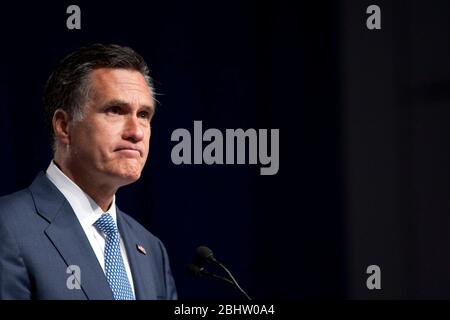 San Antonio Texas Etats-Unis, 30 août 2011: Le candidat républicain à la présidence Mitt Romney fait une incursion dans l'état d'origine de son adversaire Rick Perry par un discours à la convention annuelle des anciens combattants des guerres étrangères (VFW). ©Marjorie Kamys Cotera/Daemmrich Photographie Banque D'Images