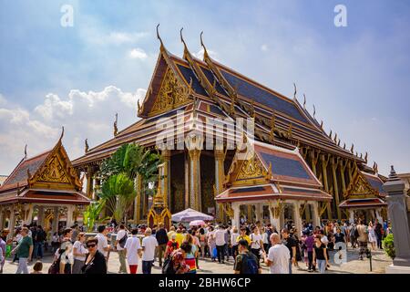Bangkok, Thaïlande - 24 décembre 2018 : le temple du Bouddha d'émeraude a été construit en 1782, est le temple bouddhiste le plus sacré de Thaïlande, il est aussi un puissant Banque D'Images