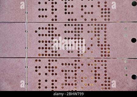 Cartes de perforation pour contrôler un métier à tisser Banque D'Images